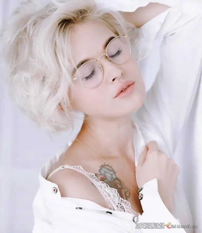 【中文字幕】俄罗斯大神lexander Zamorin人像布光及初学者构图教程合集